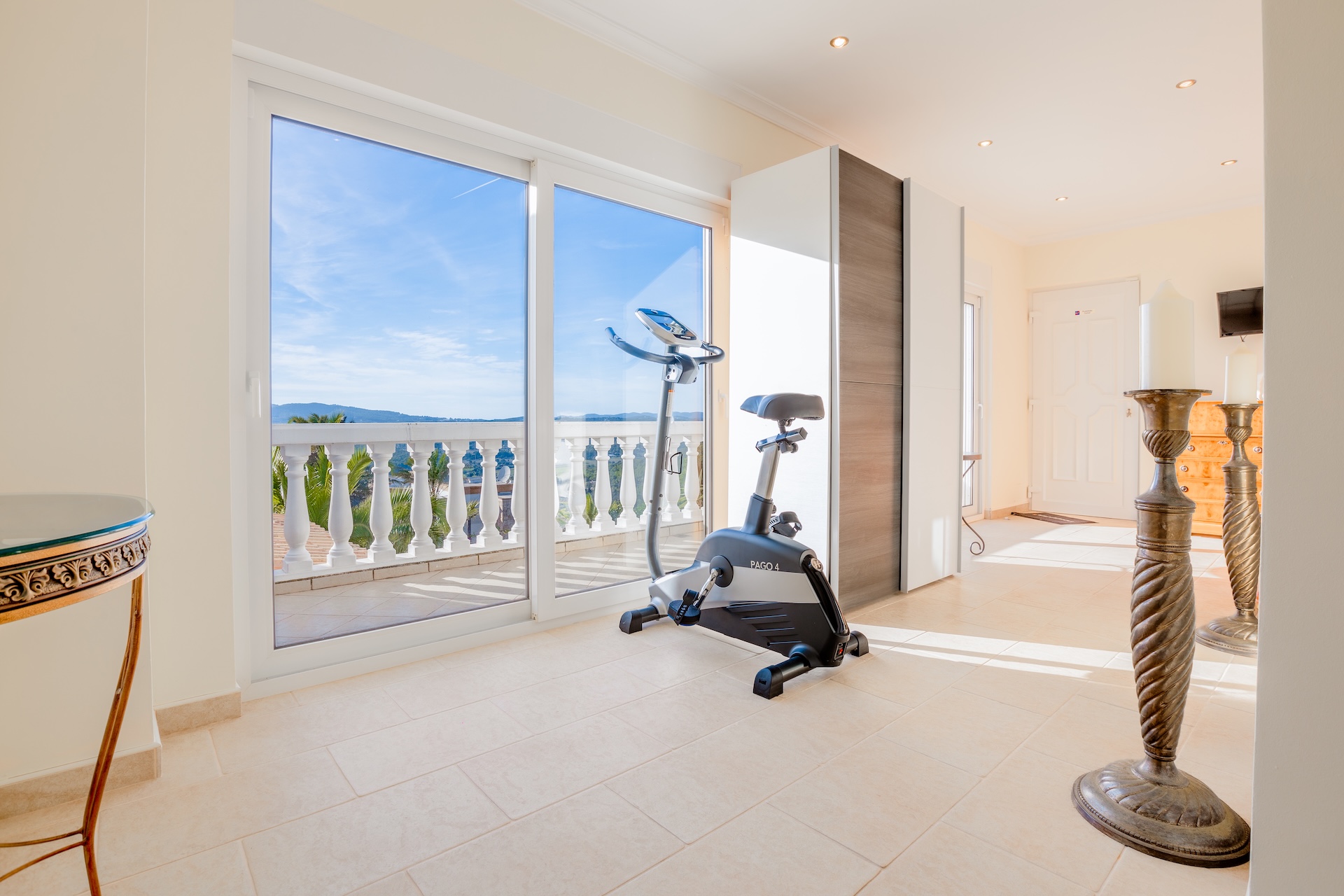 Resa Estates Ibiza sale te koop Villa hills Can Furnet bedroom 3.jpg